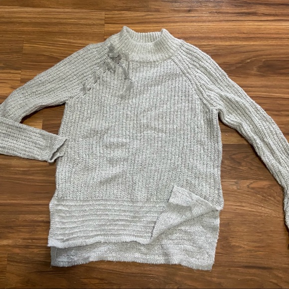 Lauren Conrad sweater XS - Picture 3 of 9